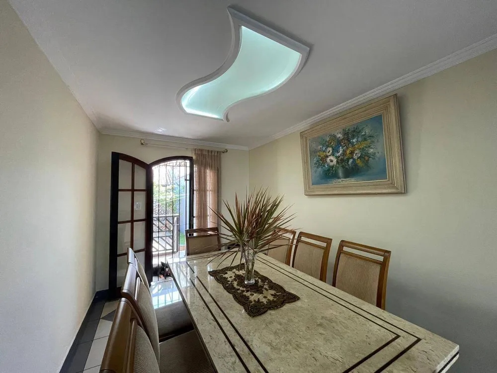 Casa, 3 quartos, 210 m² - Foto 4