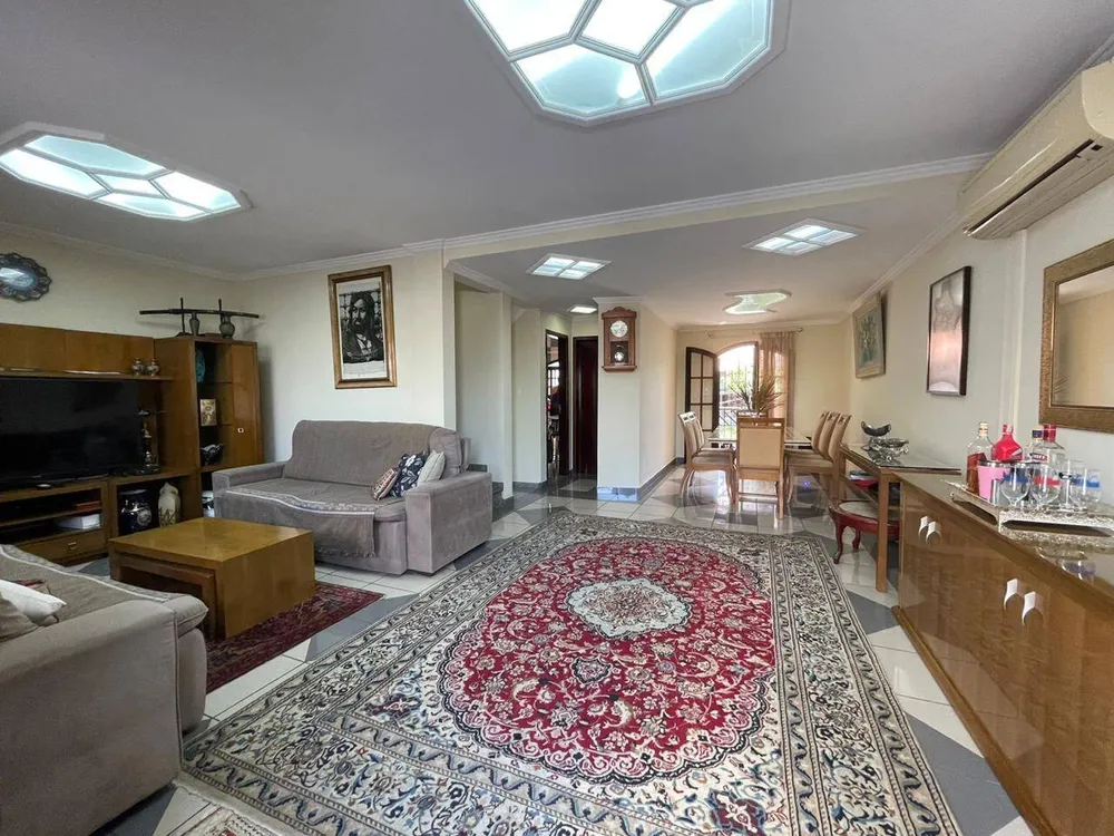 Casa, 3 quartos, 210 m² - Foto 2