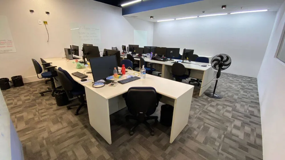 Sala-Conjunto, 1600 m² - Foto 1