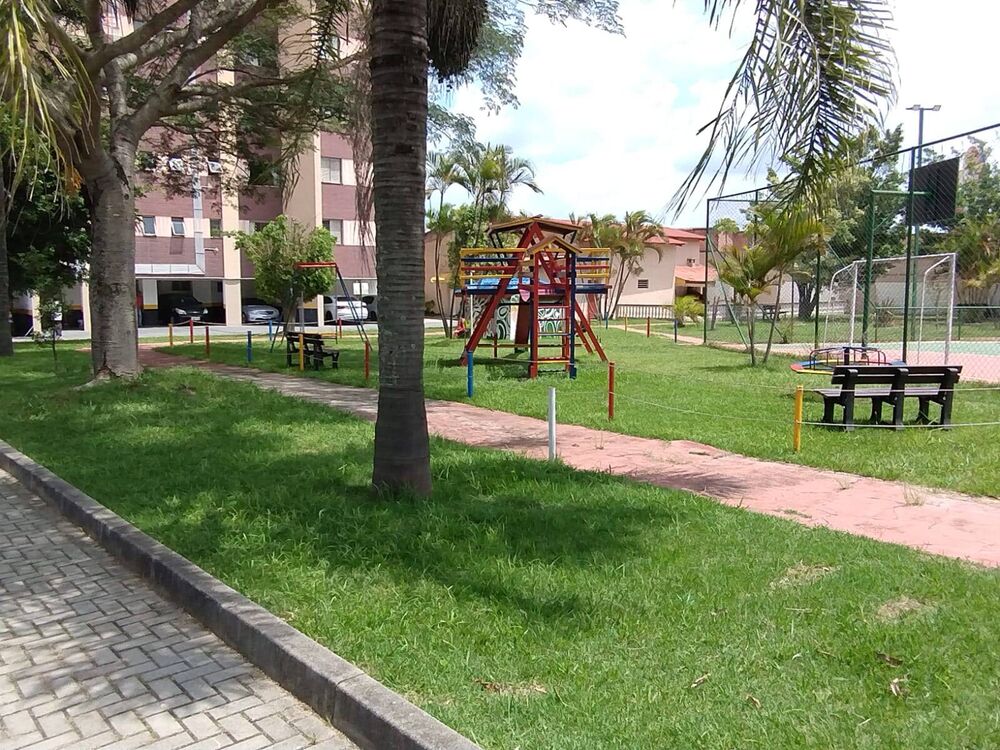 Apartamento à venda com 3 quartos, 70m² - Foto 2
