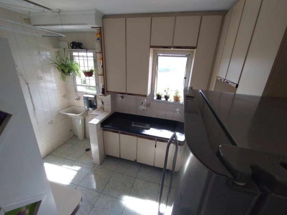 Apartamento à venda com 3 quartos, 70m² - Foto 3
