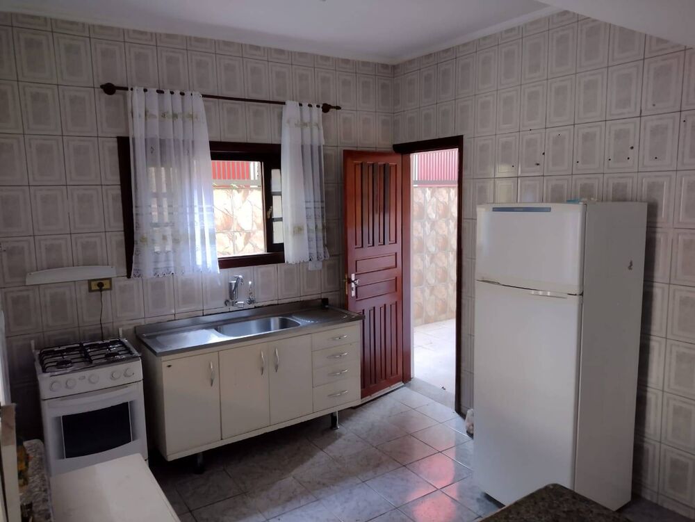 Casa à venda com 3 quartos, 151m² - Foto 2