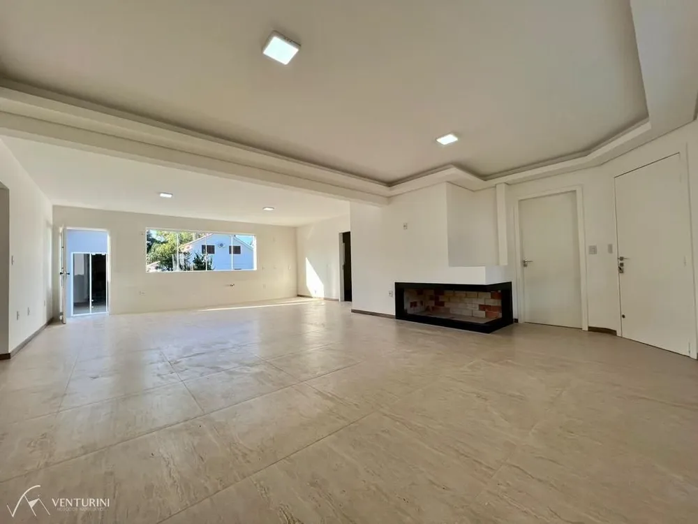Casa, 4 quartos, 216 m² - Foto 2