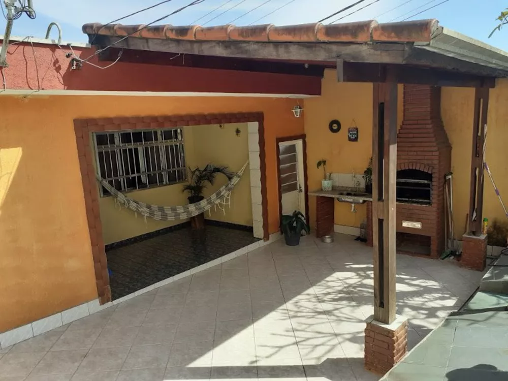 Casa à venda com 2 quartos, 360m² - Foto 2