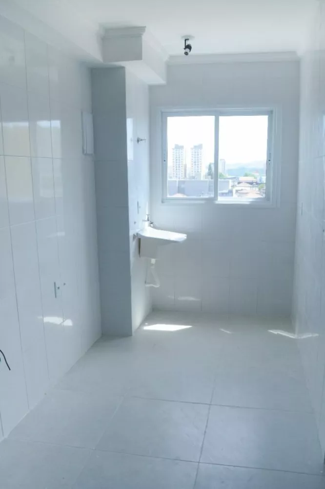 Apartamento à venda com 2 quartos, 62m² - Foto 3