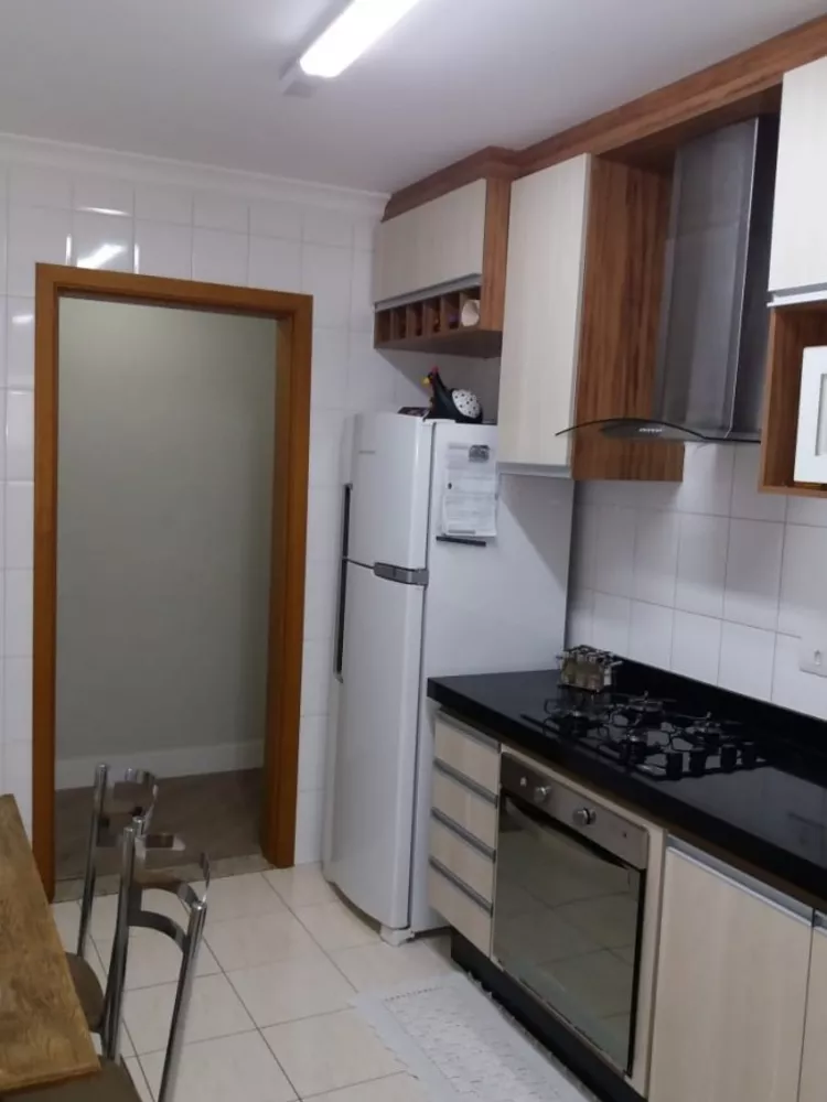 Apartamento à venda com 2 quartos, 69m² - Foto 3