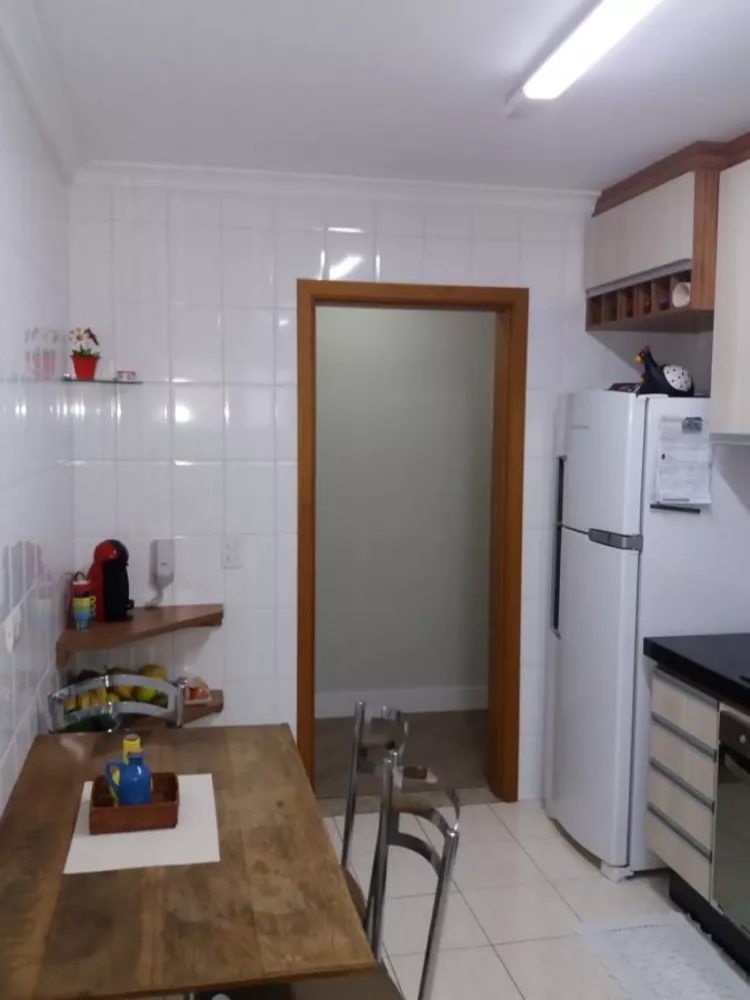 Apartamento à venda com 2 quartos, 69m² - Foto 2