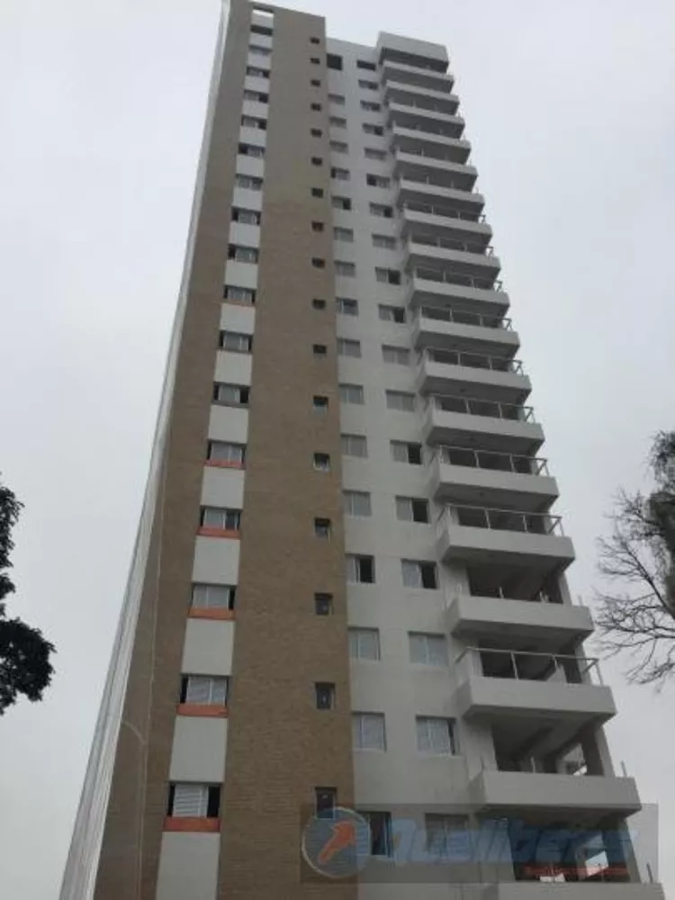 Apartamento à venda com 3 quartos, 137m² - Foto 2