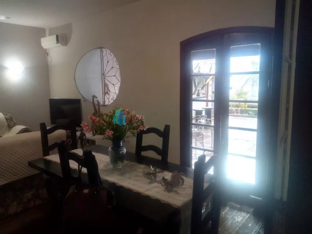 Casa, 3 quartos, 211 m² - Foto 2