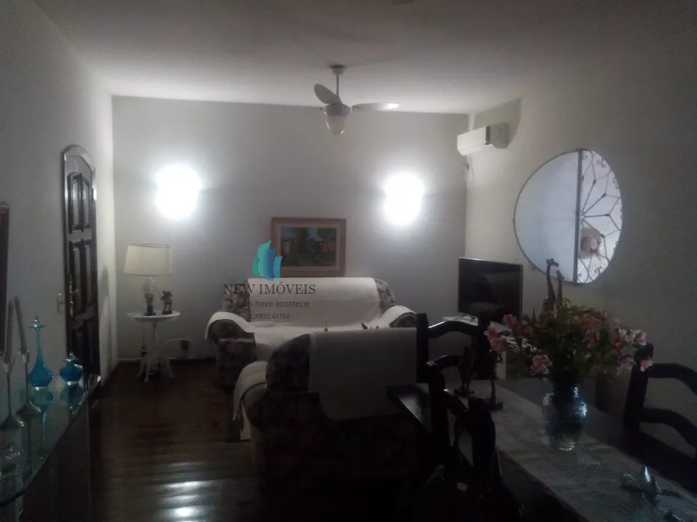 Casa, 3 quartos, 211 m² - Foto 4