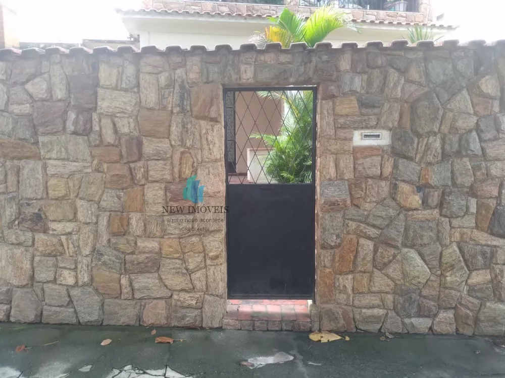 Casa à venda com 2 quartos, 80m² - Foto 2