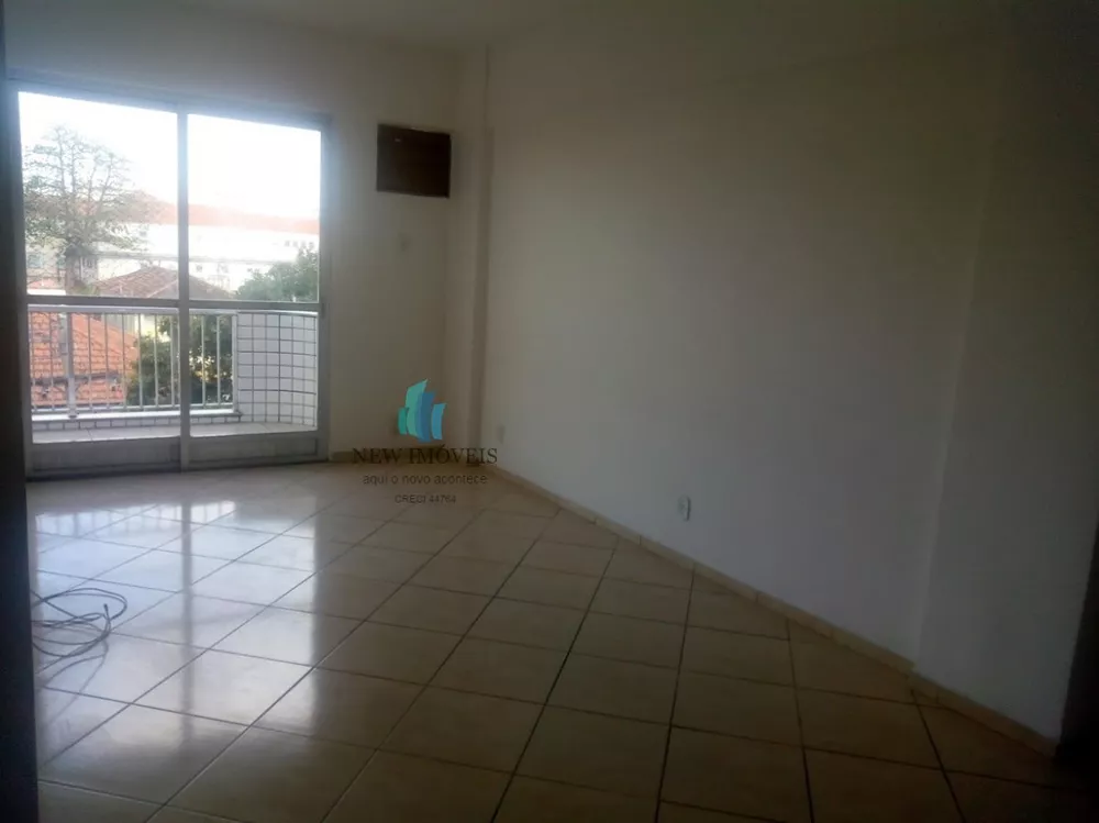 Apartamento à venda com 3 quartos, 105m² - Foto 3