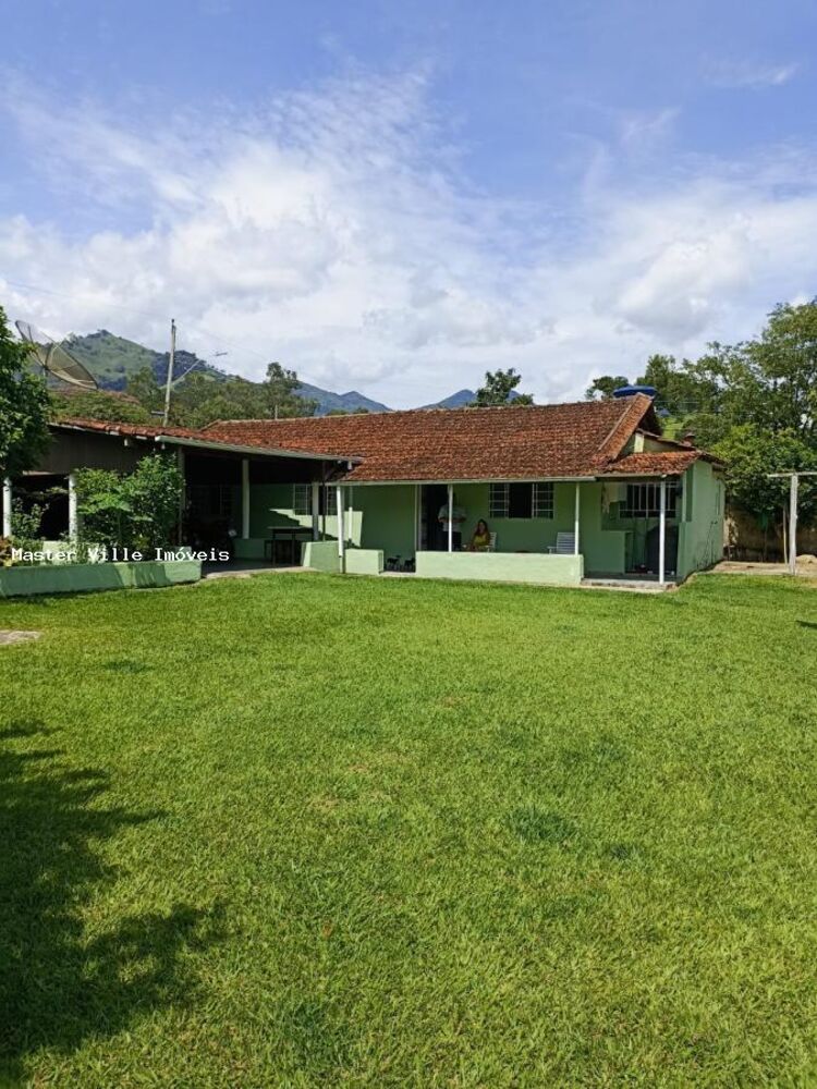Chácara à venda com 4 quartos, 1200m² - Foto 1