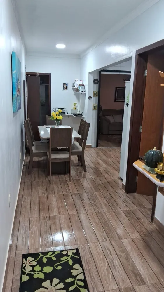 Casa, 2 quartos, 200 m² - Foto 1