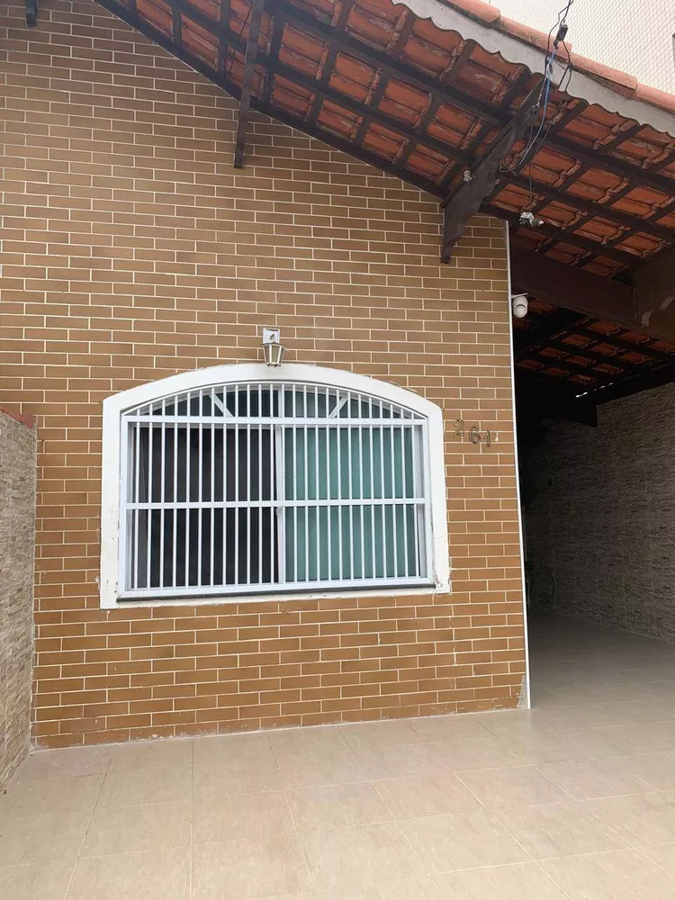 Casa à venda com 3 quartos, 210m² - Foto 2