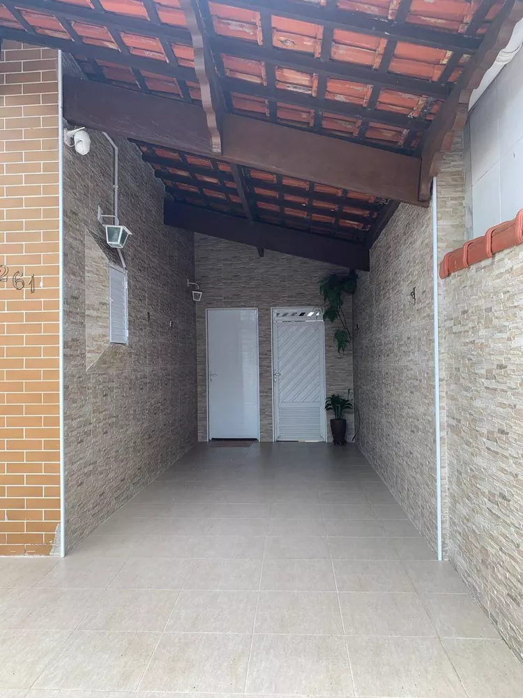 Casa à venda com 3 quartos, 210m² - Foto 4