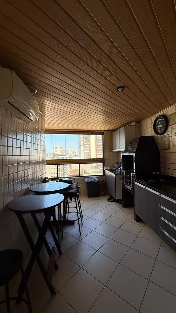Apartamento, 3 quartos, 140 m² - Foto 1