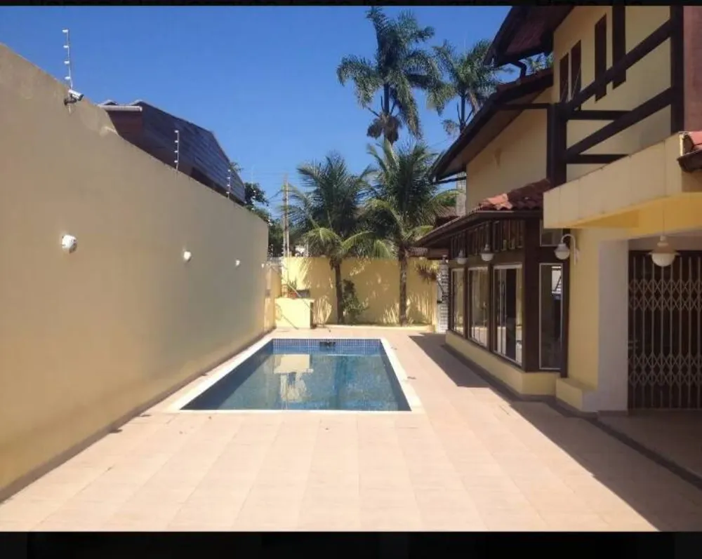 Casa, 5 quartos, 240 m² - Foto 13