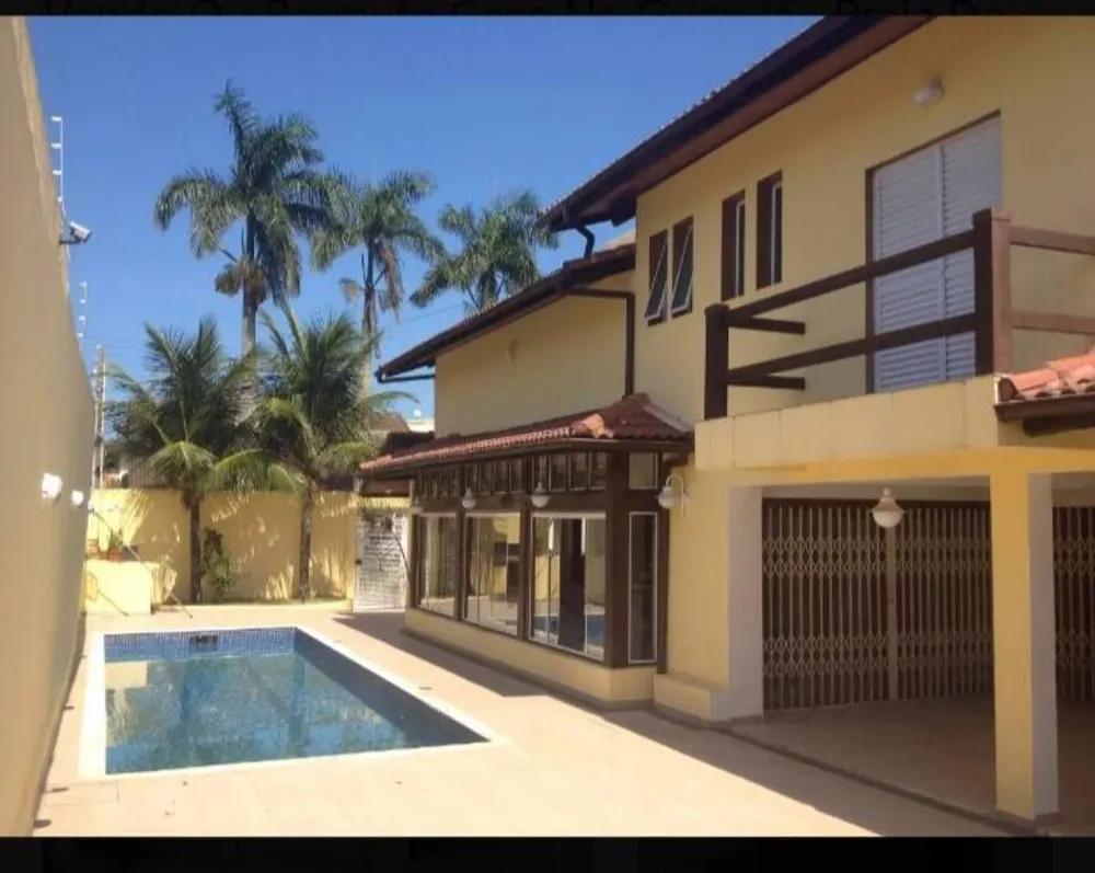 Casa, 5 quartos, 240 m² - Foto 1