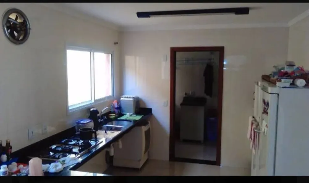 Casa, 5 quartos, 240 m² - Foto 6