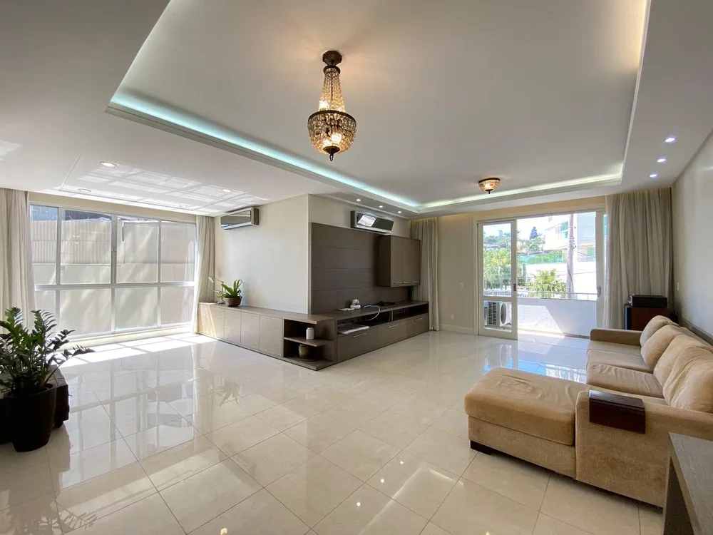 Apartamento, 3 quartos, 193 m² - Foto 2