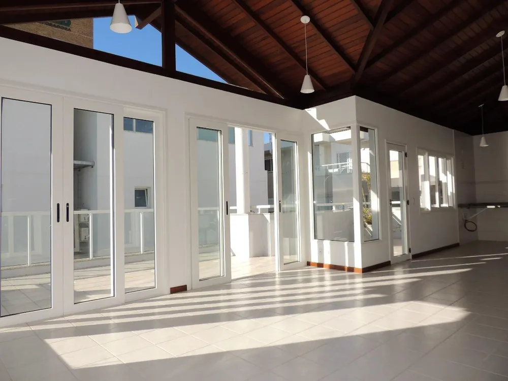 Cobertura, 3 quartos, 247 m² - Foto 11