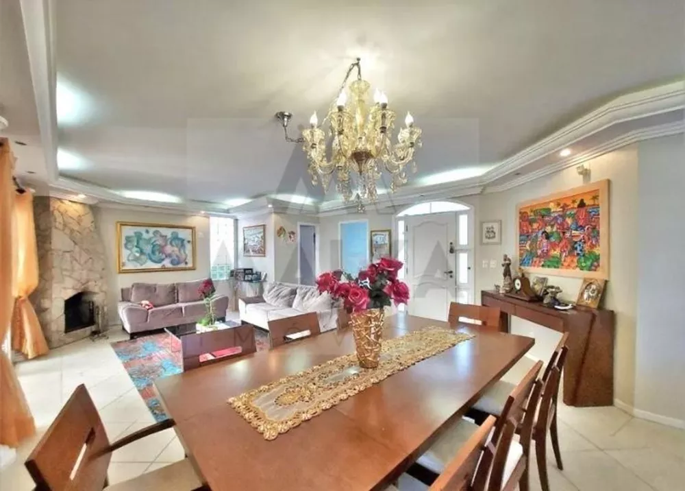 Casa, 3 quartos, 273 m² - Foto 4