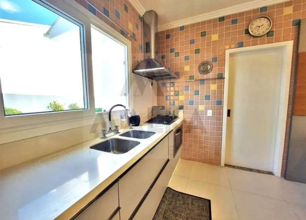 Casa, 3 quartos, 273 m² - Foto 6