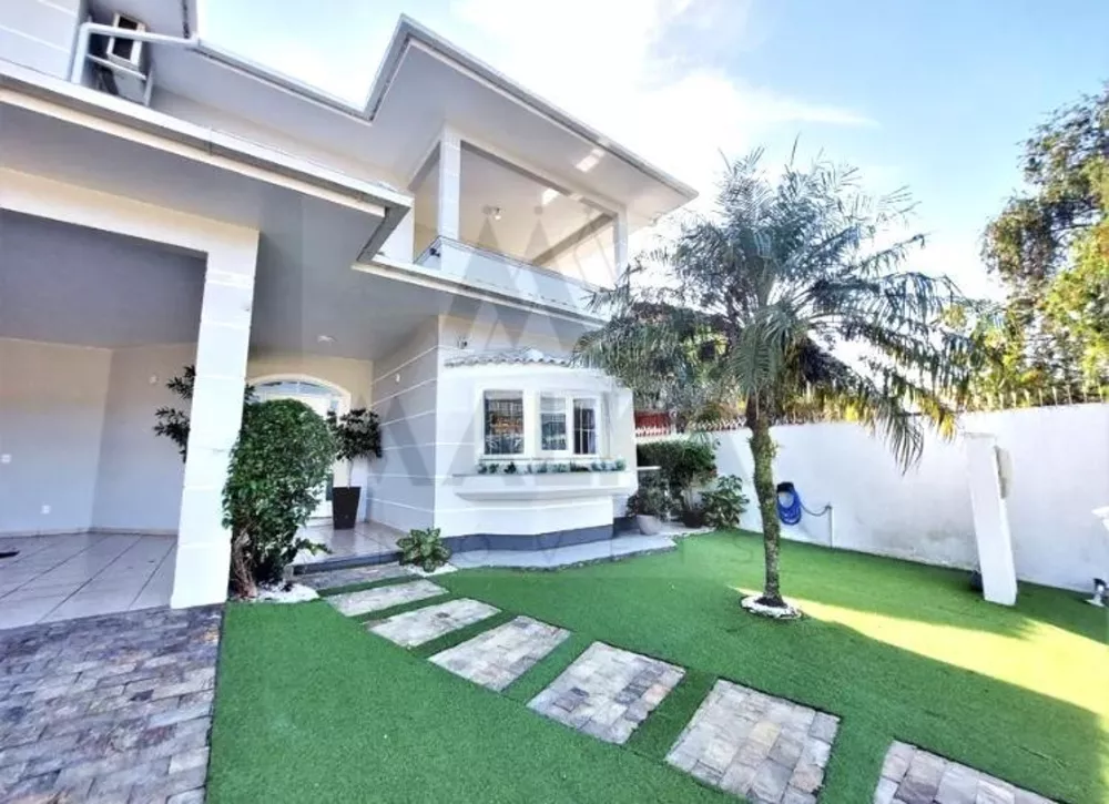 Casa, 3 quartos, 273 m² - Foto 1