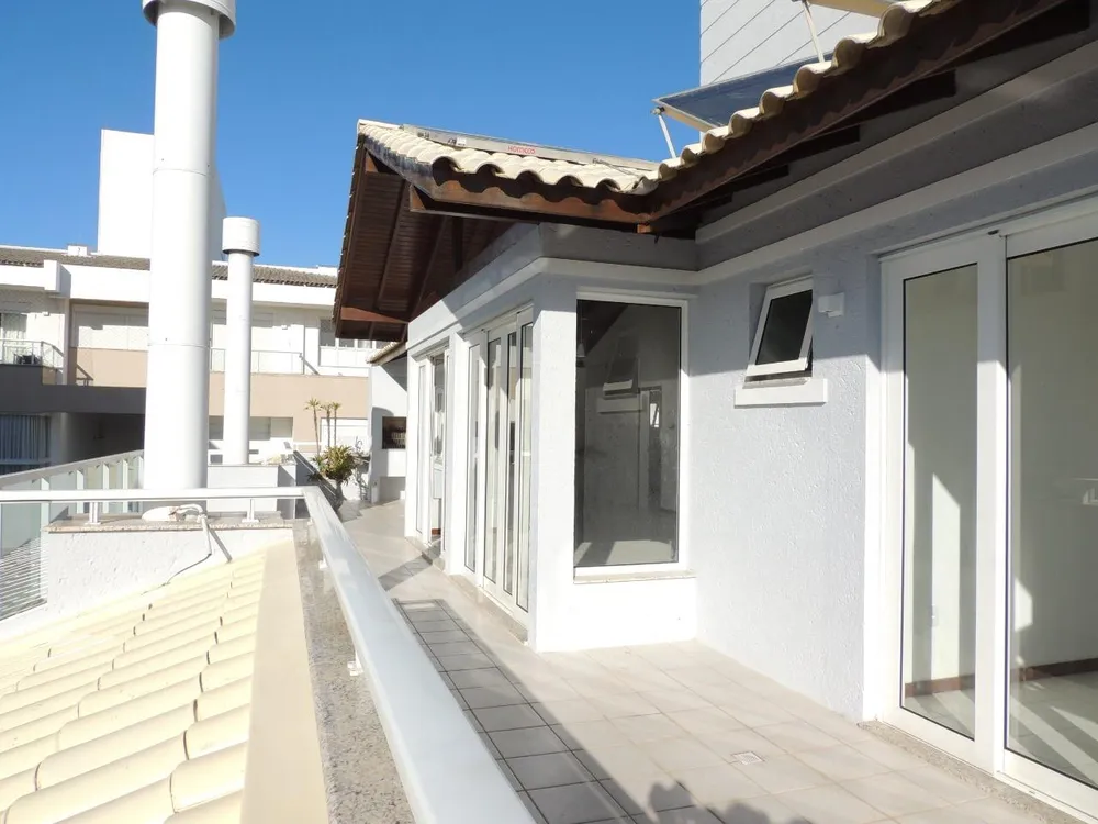 Cobertura, 3 quartos, 247 m² - Foto 1