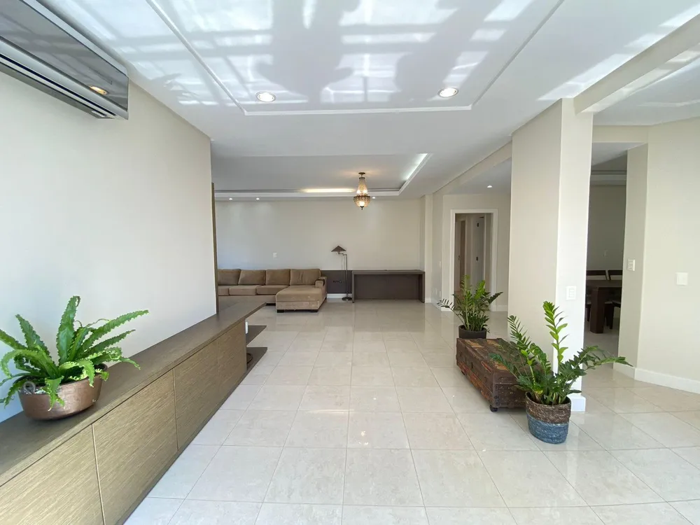 Apartamento, 3 quartos, 193 m² - Foto 1