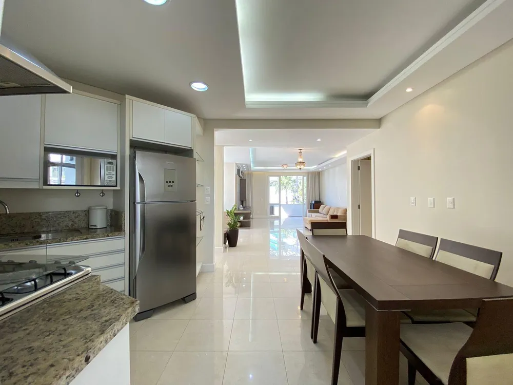 Apartamento, 3 quartos, 193 m² - Foto 1