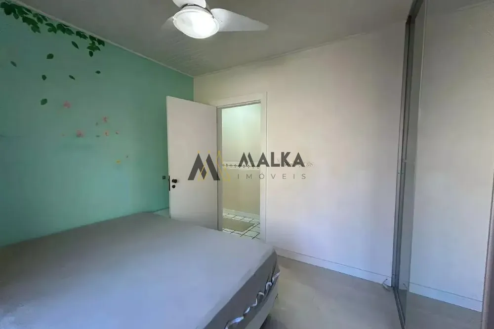Casa, 5 quartos, 282 m² - Foto 2