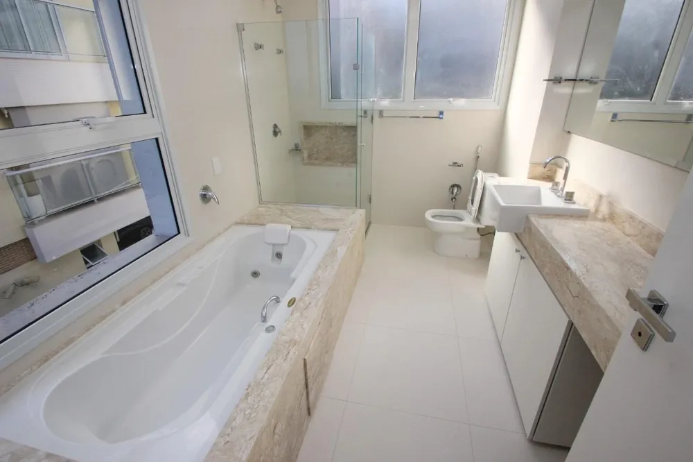 Apartamento, 3 quartos, 139 m² - Foto 1