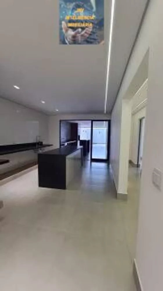 Casa à venda com 4 quartos, 290m² - Foto 5