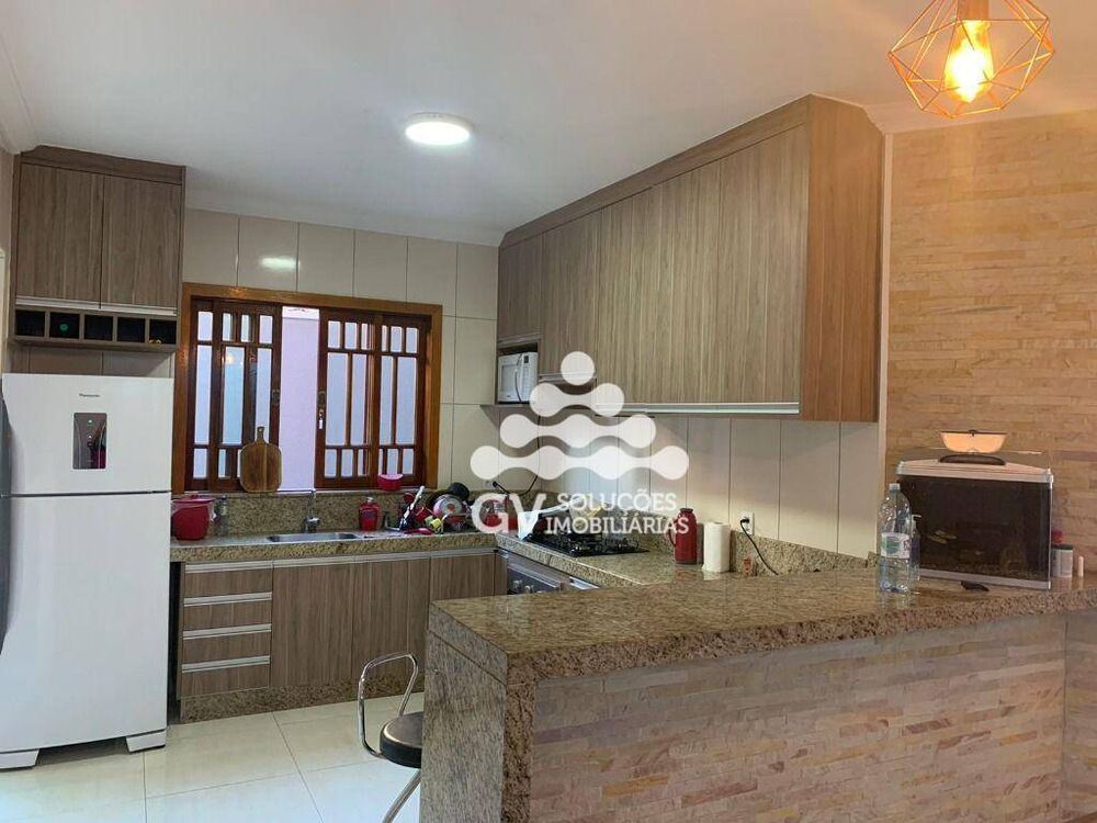 Casa, 3 quartos, 160 m² - Foto 2