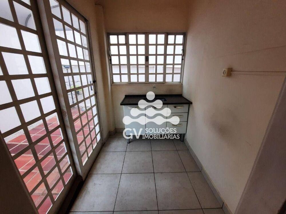 Casa à venda com 3 quartos, 128m² - Foto 10