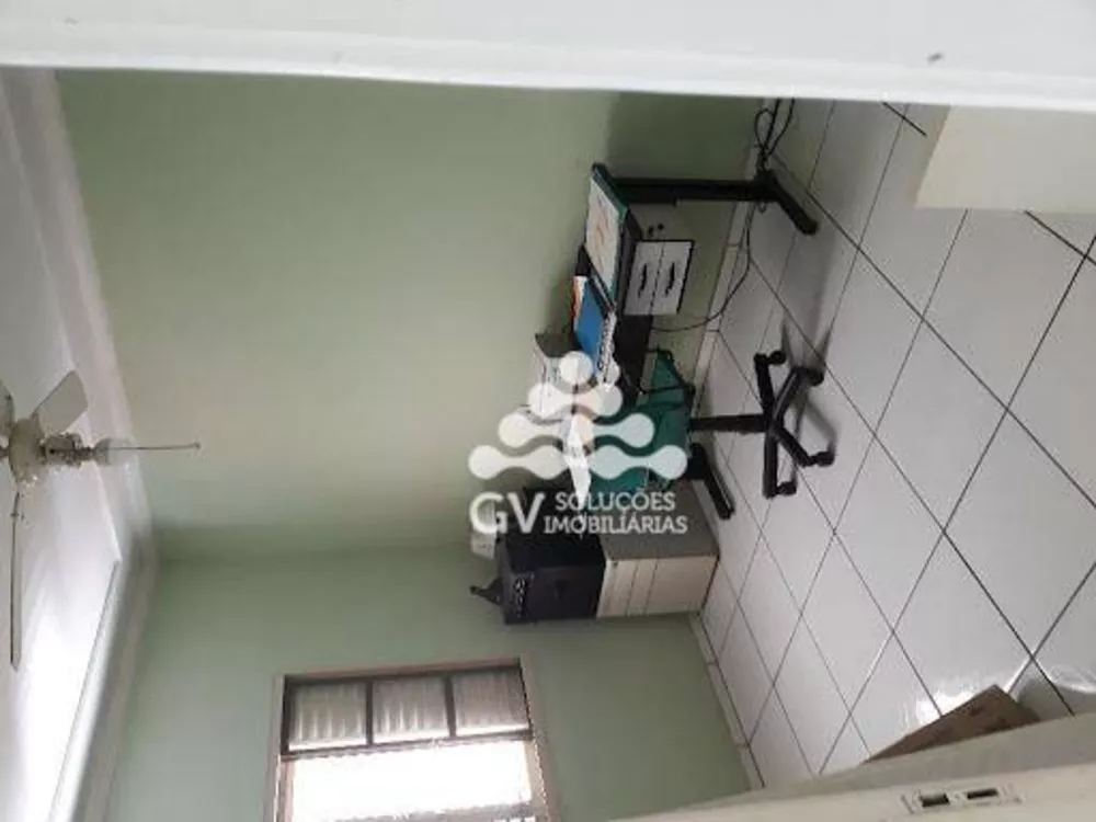 Casa para alugar com 3 quartos, 160m² - Foto 1