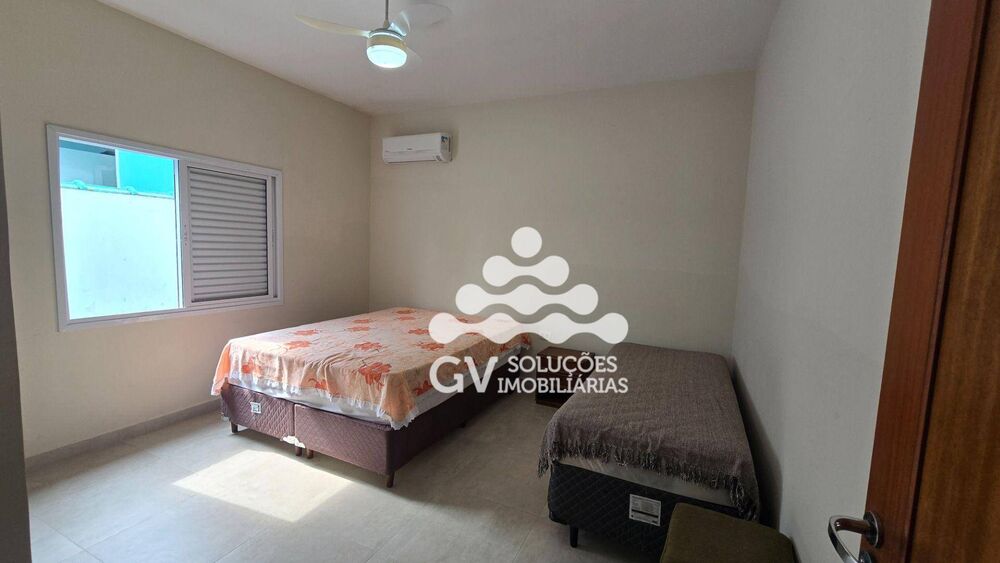 Casa, 3 quartos, 205 m² - Foto 1