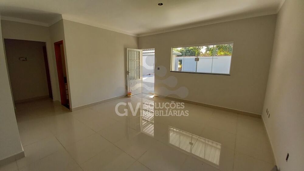 Casa à venda com 3 quartos, 100m² - Foto 2