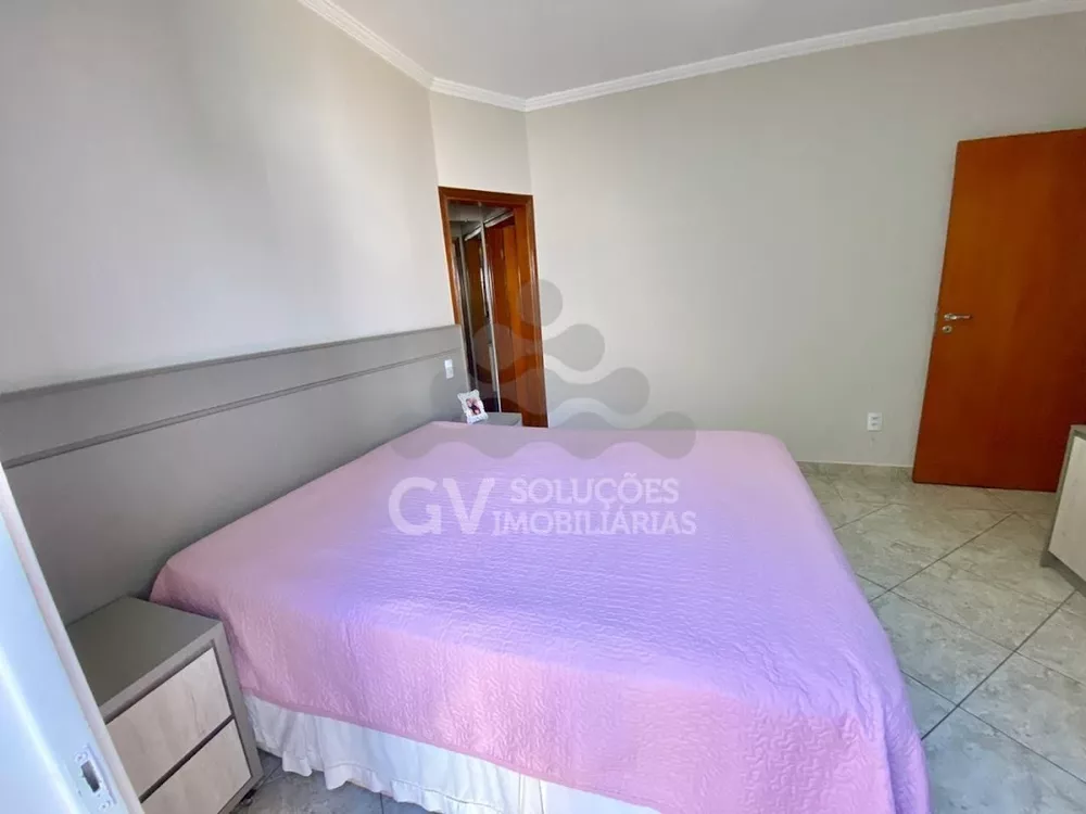 Casa à venda com 3 quartos, 156m² - Foto 3