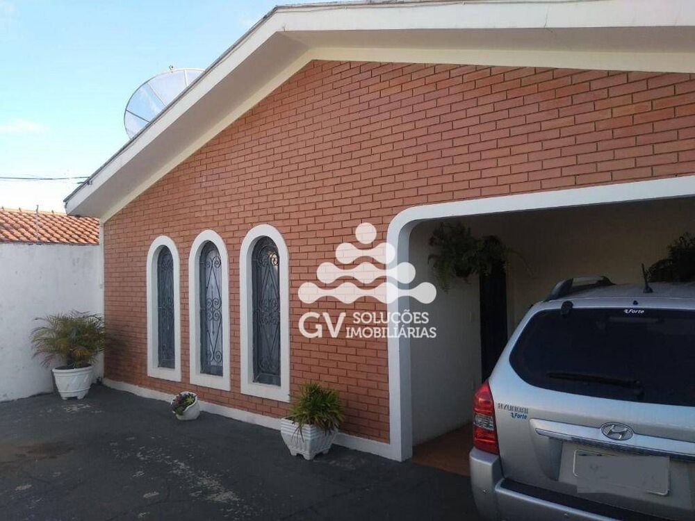 Casa à venda com 3 quartos, 120m² - Foto 1