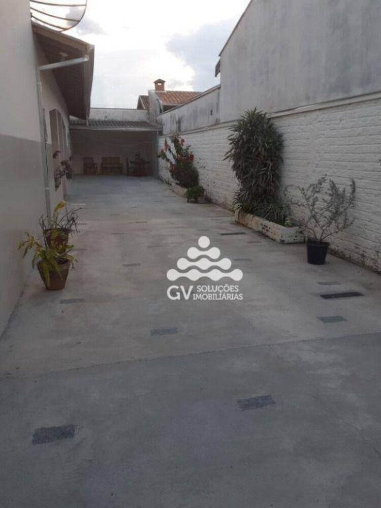 Casa à venda com 3 quartos, 170m² - Foto 2