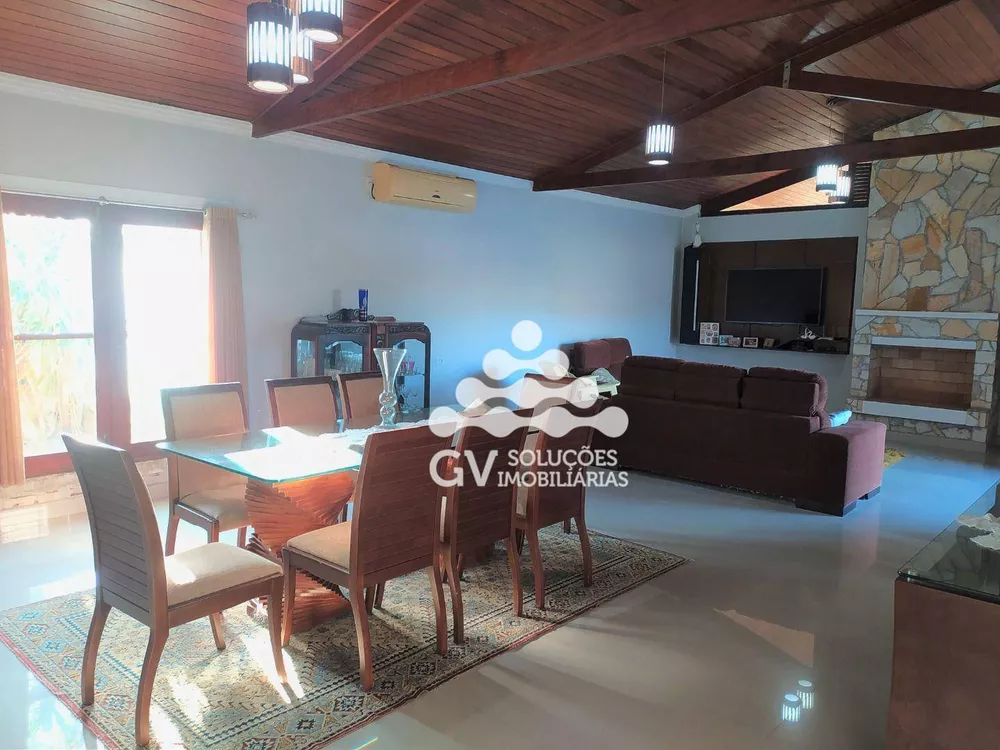 Casa, 5 quartos, 247 m² - Foto 4