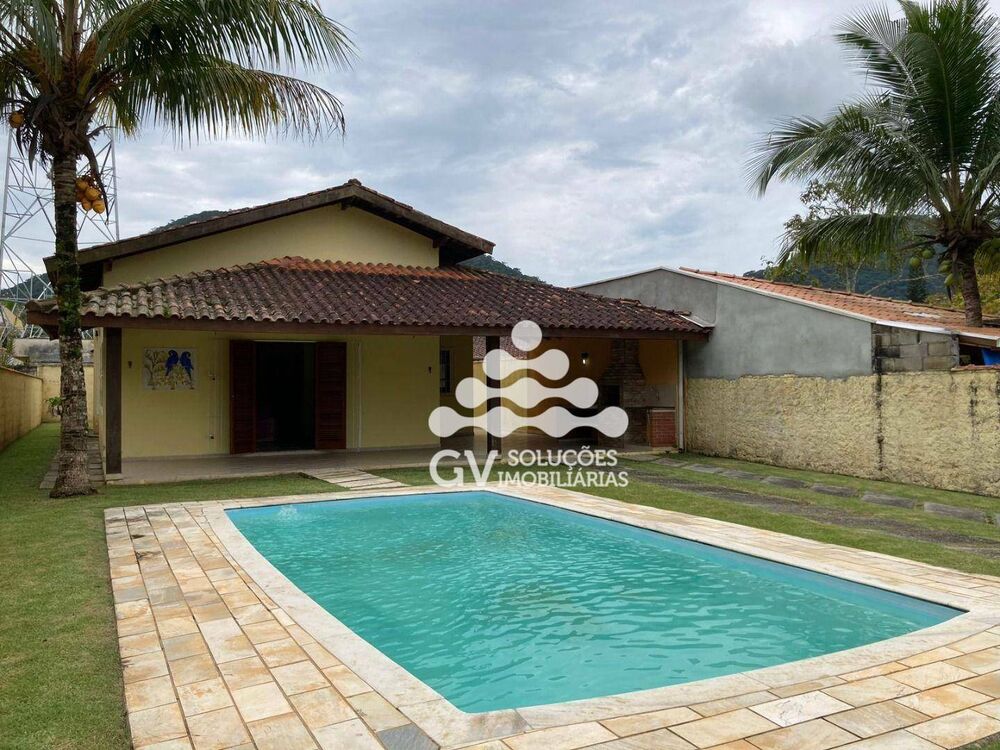 Casa à venda com 3 quartos, 157m² - Foto 1