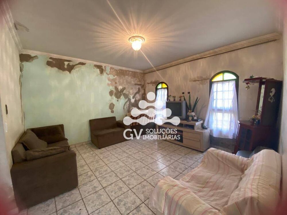 Casa à venda com 3 quartos, 140m² - Foto 1