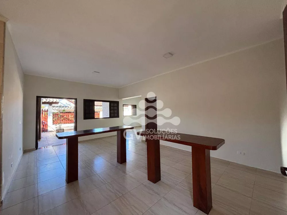 Casa, 4 quartos, 184 m² - Foto 2