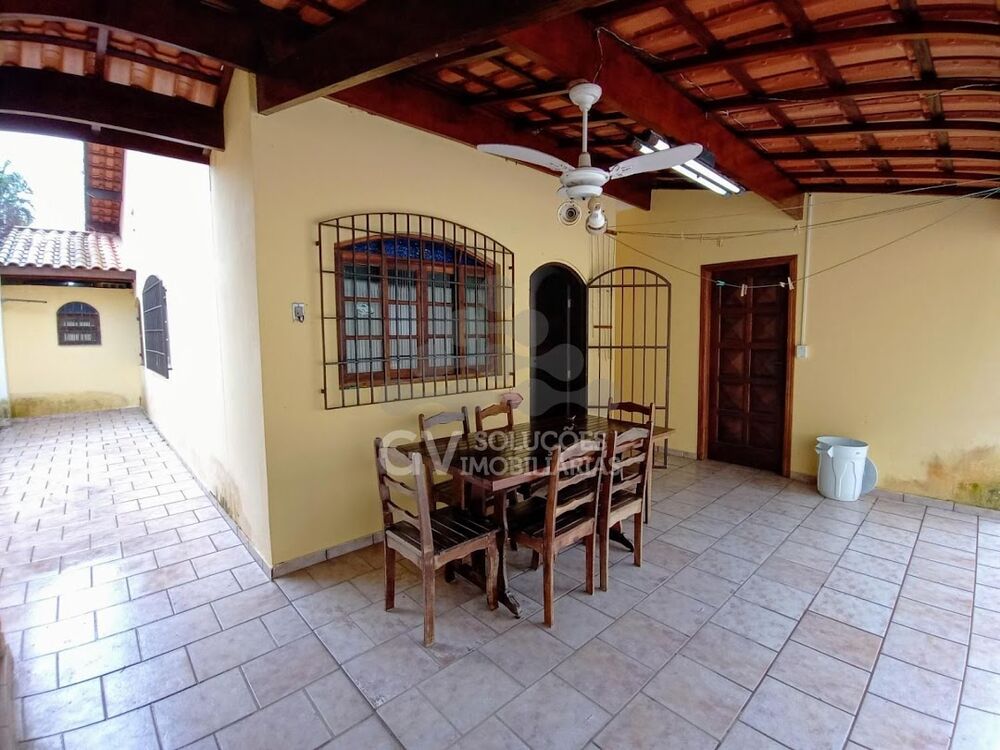 Casa, 4 quartos, 160 m² - Foto 1