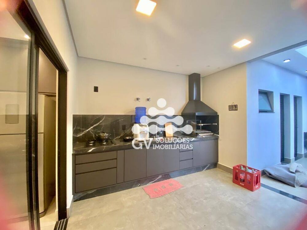 Casa à venda com 3 quartos, 168m² - Foto 2