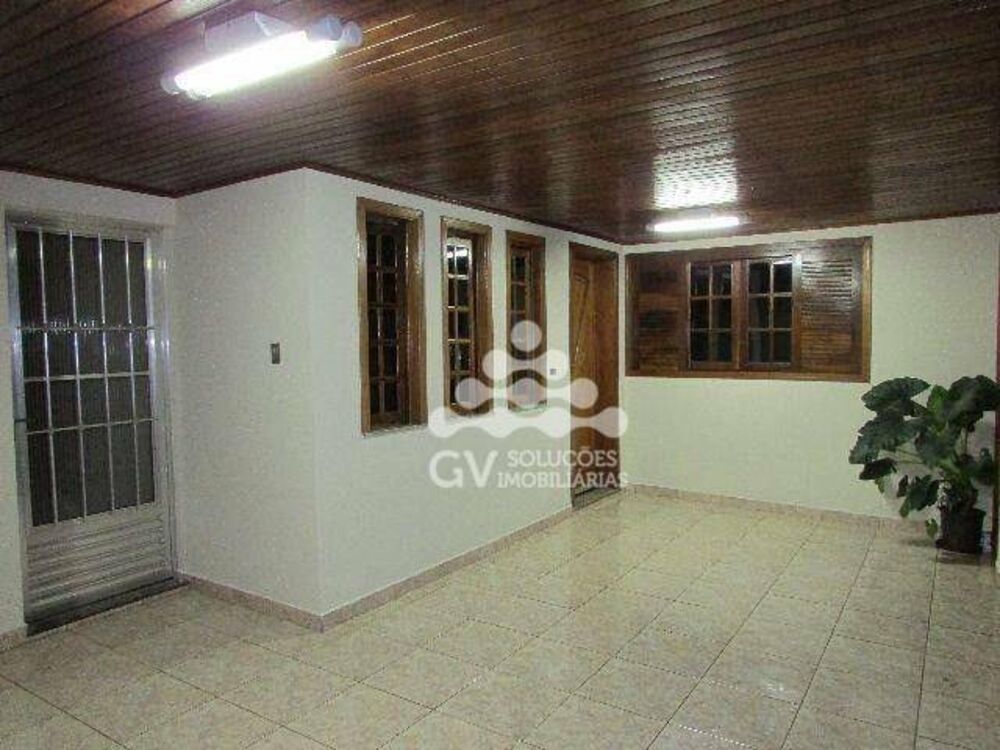 Casa à venda com 3 quartos, 200m² - Foto 1